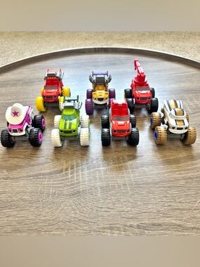 Fisher-Price Blaze and the Monster Machines Diecast Toy Trucks Lot